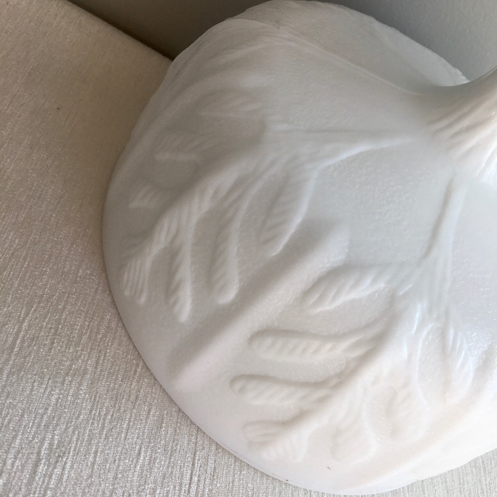 VINTAGE leaf motif pedestal planter/dish - Picture 2 of 5
